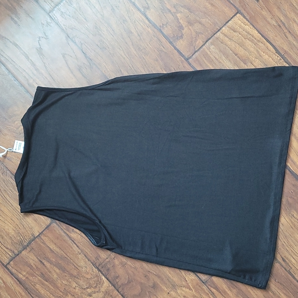 BLACK TANK - Picture 4 of 5